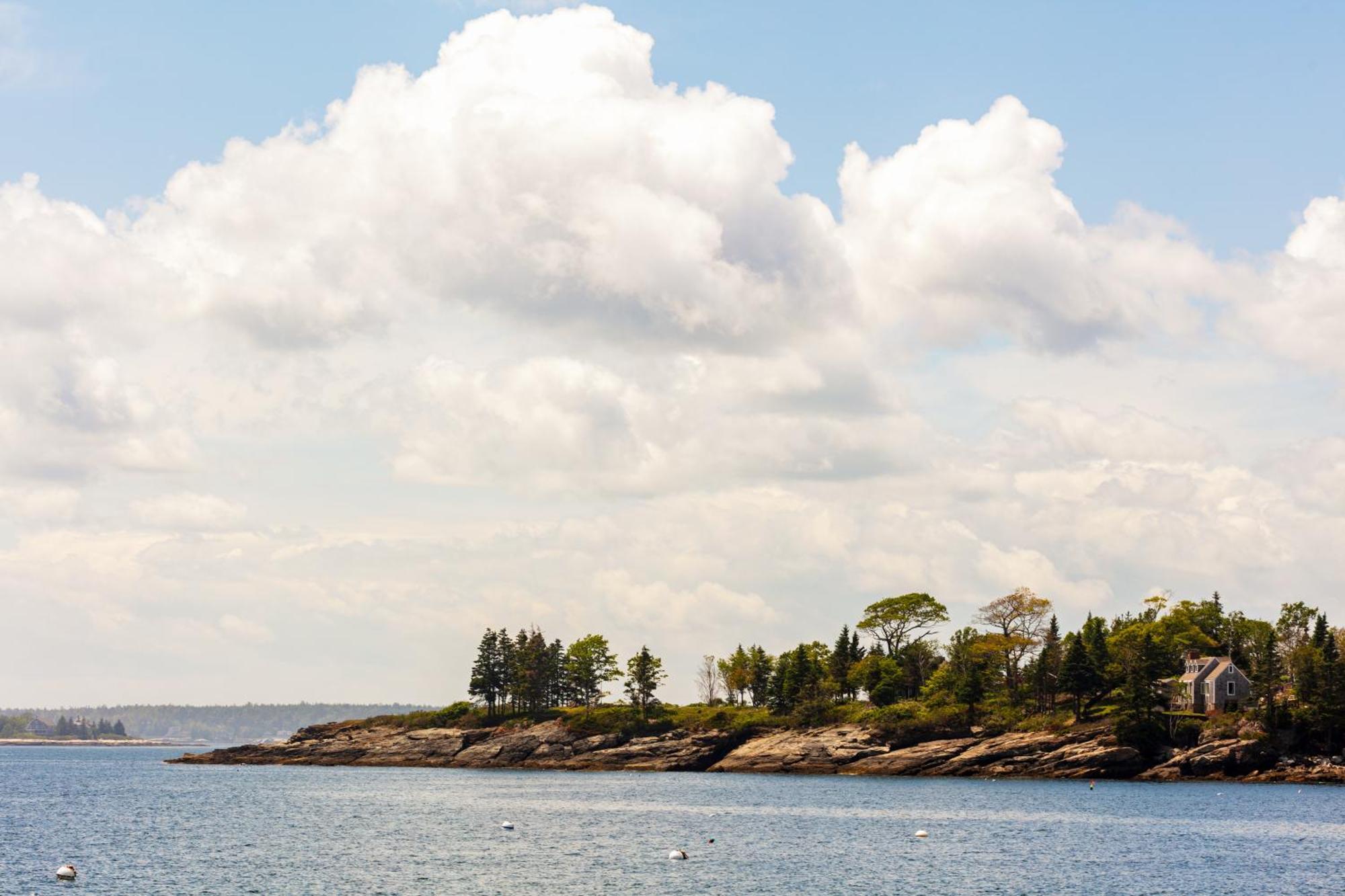 Bluebird Ocean Point Inn Eksteriør billede