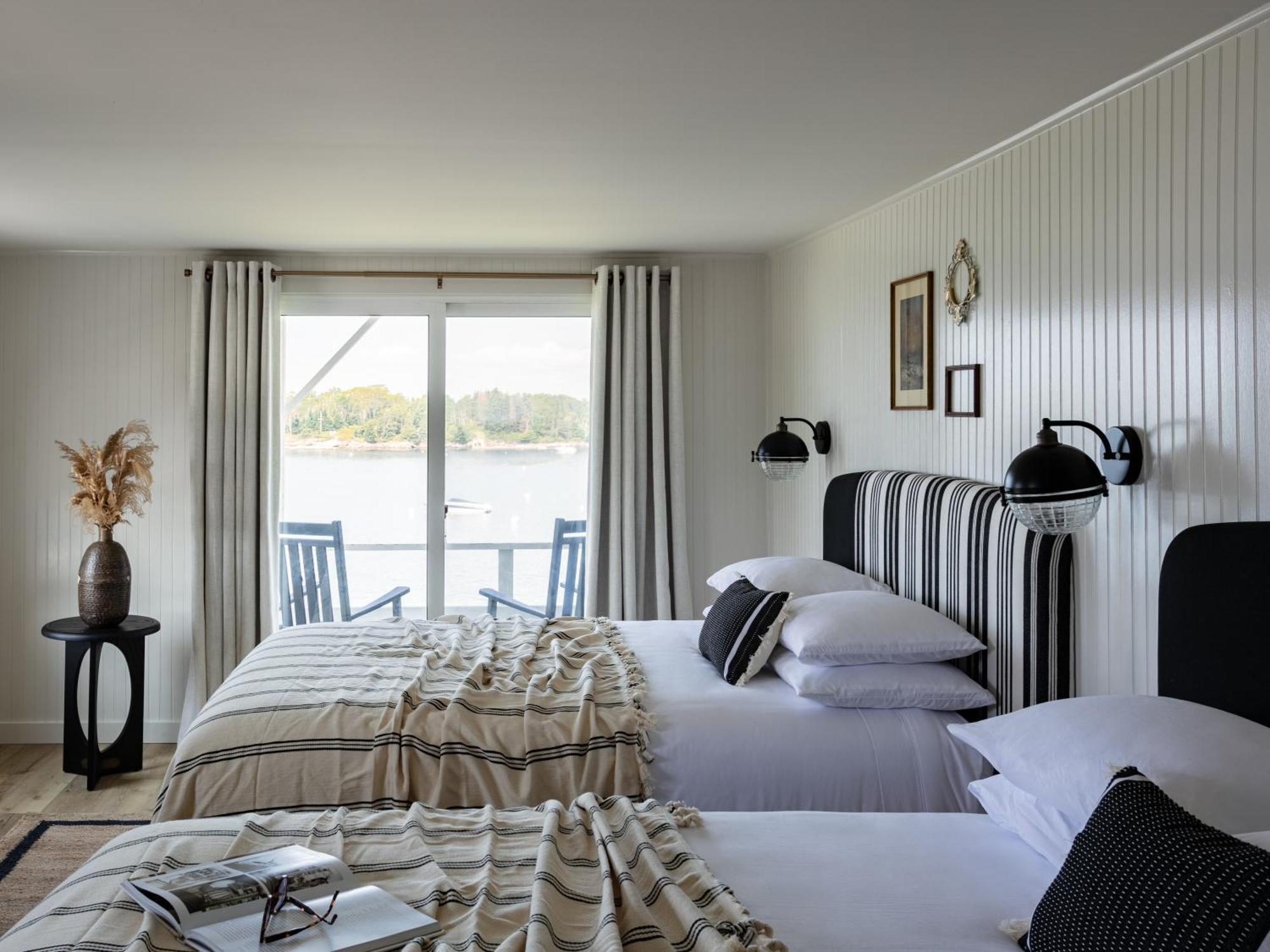 Bluebird Ocean Point Inn Eksteriør billede