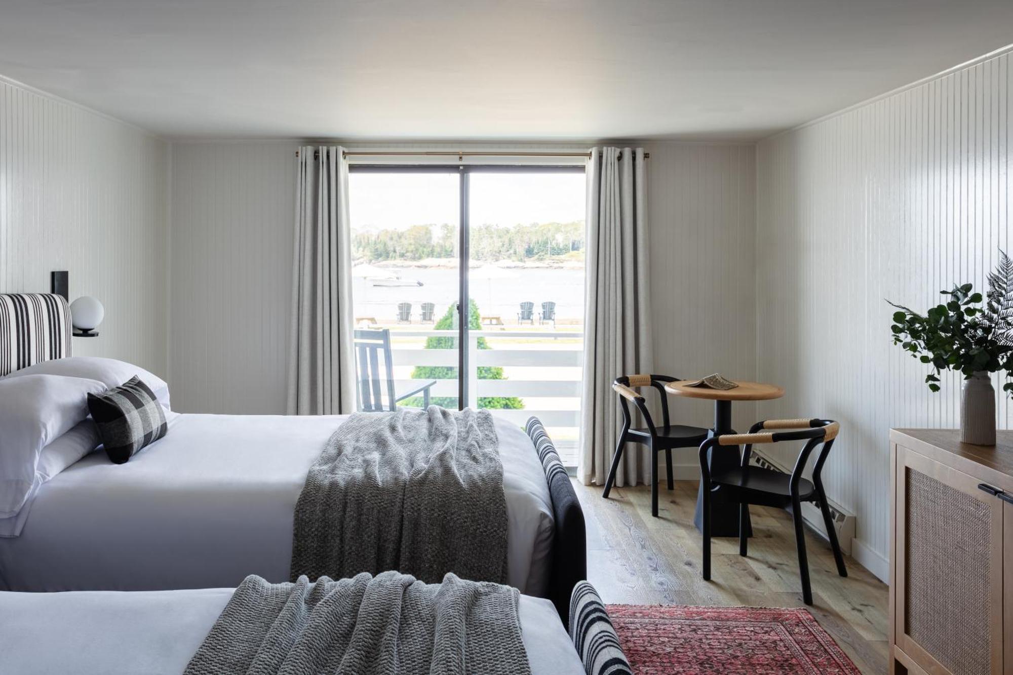 Bluebird Ocean Point Inn Eksteriør billede